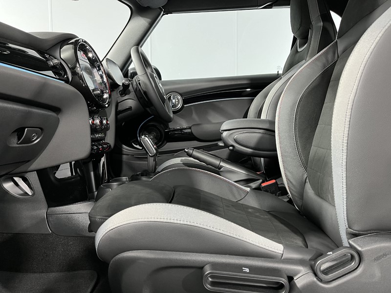 2024 (24) MINI CONVERTIBLE 2.0 Cooper S Sport Premium 2dr Auto 3603099