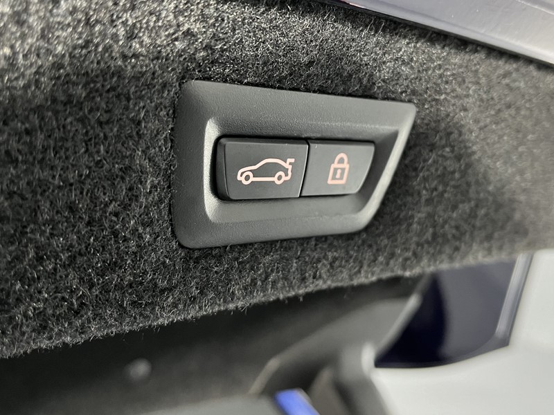 2021 (21) BMW 8 SERIES 840d xDrive MHT M Sport 4dr Auto 3422965