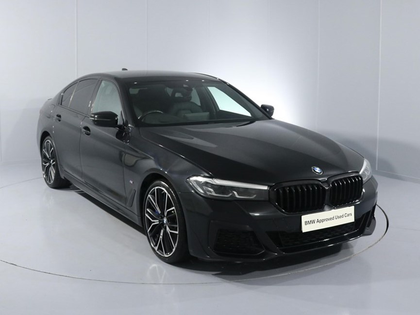 Used 2021 BMW 5 SERIES 530d XDrive MHT M Sport 4dr Auto Black Sapphire used-2021-bmw-5-series-530d-xdrive-mht-m-sport-4dr-auto-black-sapphire