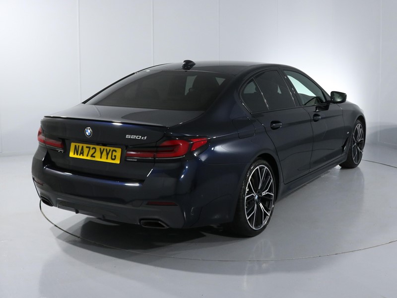 2022 (72) BMW 5 SERIES 520d MHT M Sport 4dr Step Auto 3410844