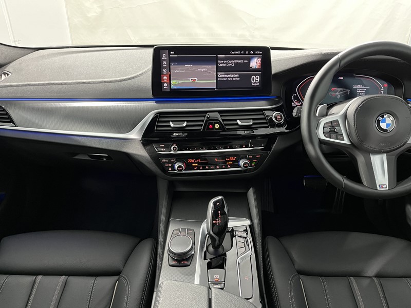 2022 (72) BMW 5 SERIES 520d MHT M Sport 4dr Step Auto 3410798