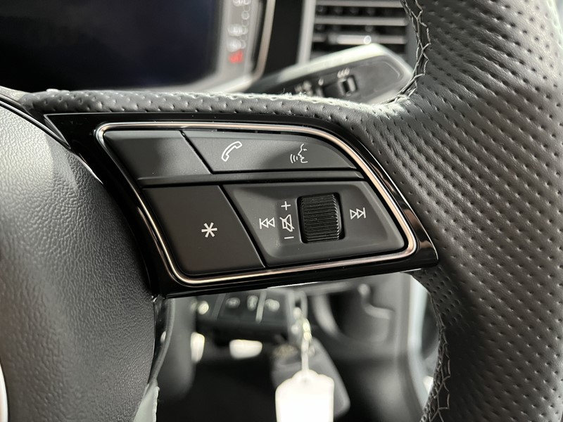 2022 (71) AUDI A1 30 TFSI 110 Black Edition 5dr 3391535