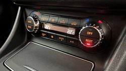 2017 (17) MERCEDES-BENZ GLA 200d AMG Line 5dr Auto 3399418