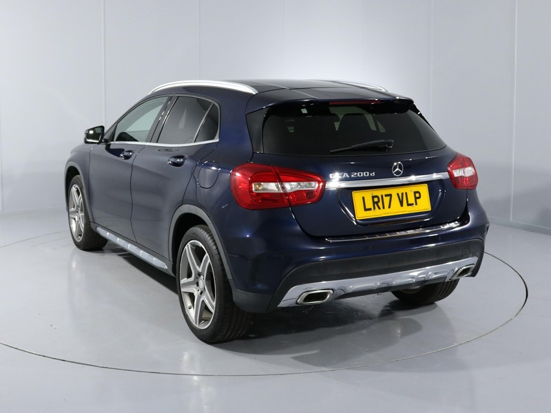 2017 (17) MERCEDES-BENZ GLA 200d AMG Line 5dr Auto 3399392