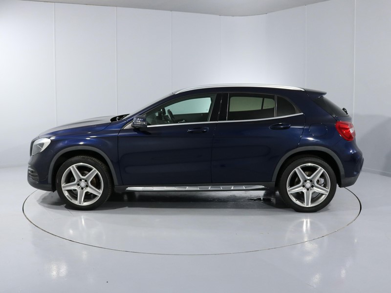 2017 (17) MERCEDES-BENZ GLA 200d AMG Line 5dr Auto 3399430