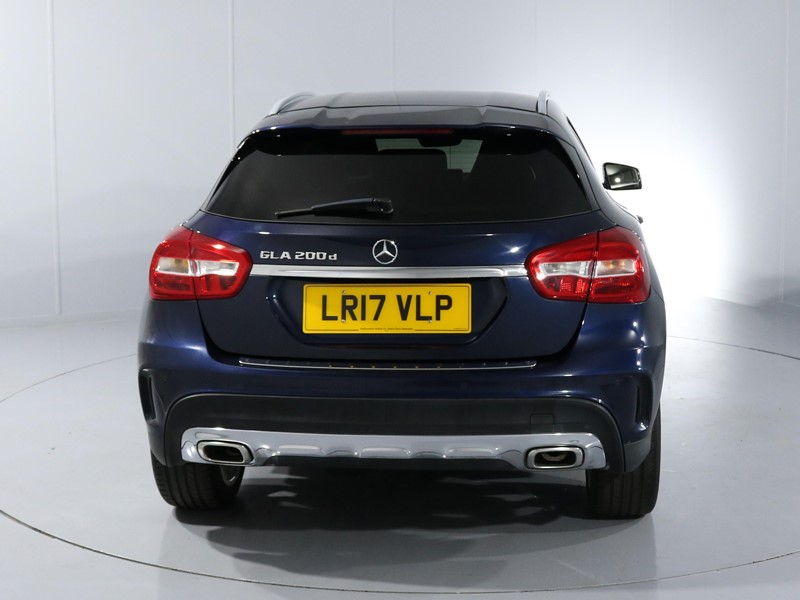 2017 (17) MERCEDES-BENZ GLA 200d AMG Line 5dr Auto 3399405