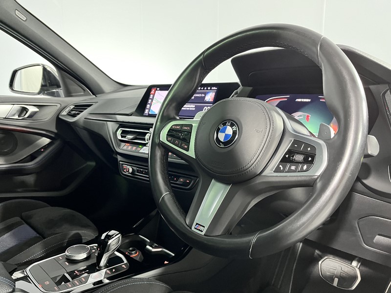 2021 (71) BMW 1 SERIES M135i xDrive 5dr Step Auto 3584232