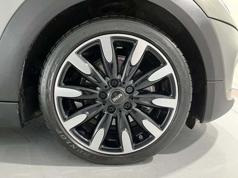 2019 (69) MINI HATCHBACK 1.5 Cooper Exclusive II 3dr Auto 3440728