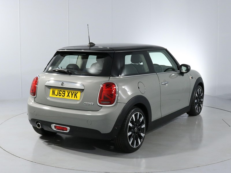 2019 (69) MINI HATCHBACK 1.5 Cooper Exclusive II 3dr Auto 3440754