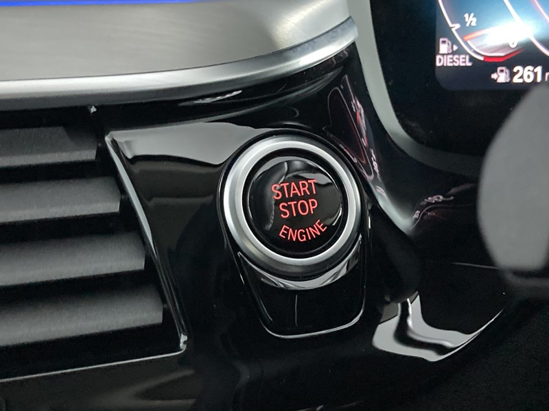 2019 (69) BMW 5 SERIES 520d SE 4dr Auto 3449324