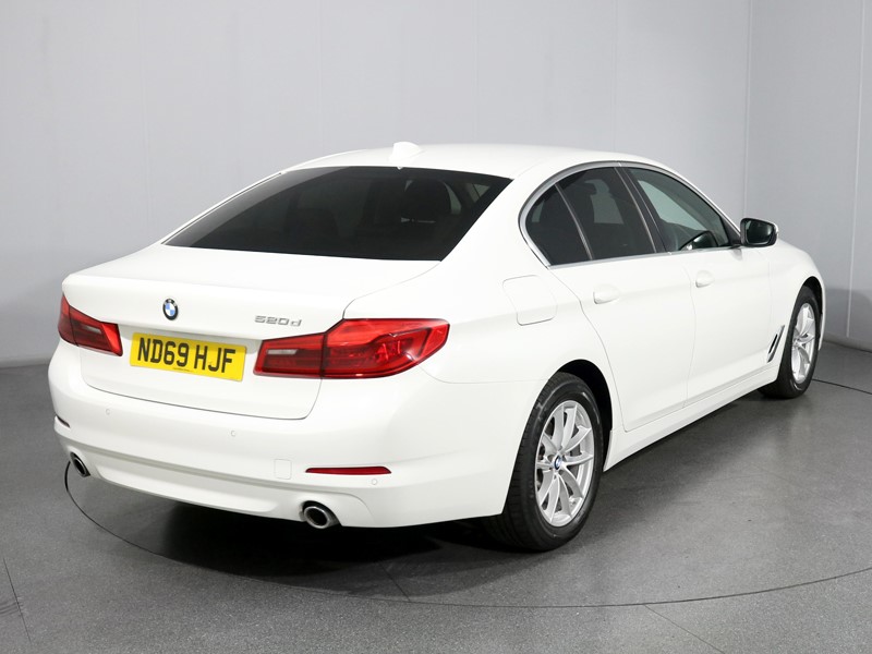 2019 (69) BMW 5 SERIES 520d SE 4dr Auto 3449346