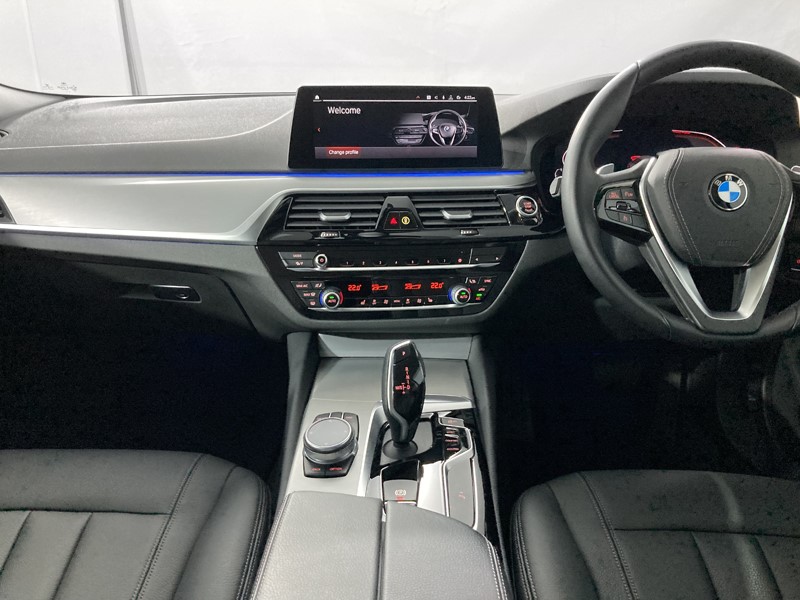 2019 (69) BMW 5 SERIES 520d SE 4dr Auto 3449303