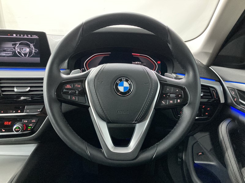2019 (69) BMW 5 SERIES 520d SE 4dr Auto 3449304