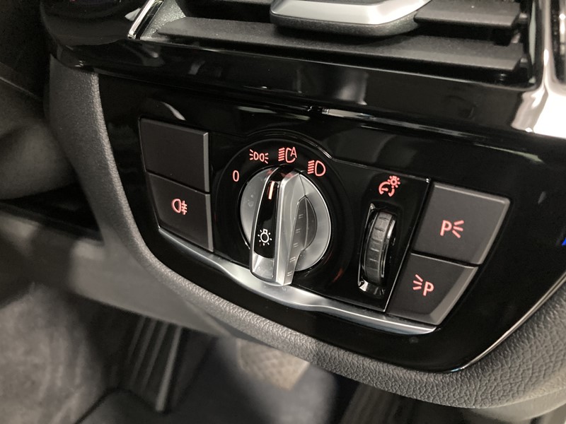 2019 (69) BMW 5 SERIES 520d SE 4dr Auto 3449319