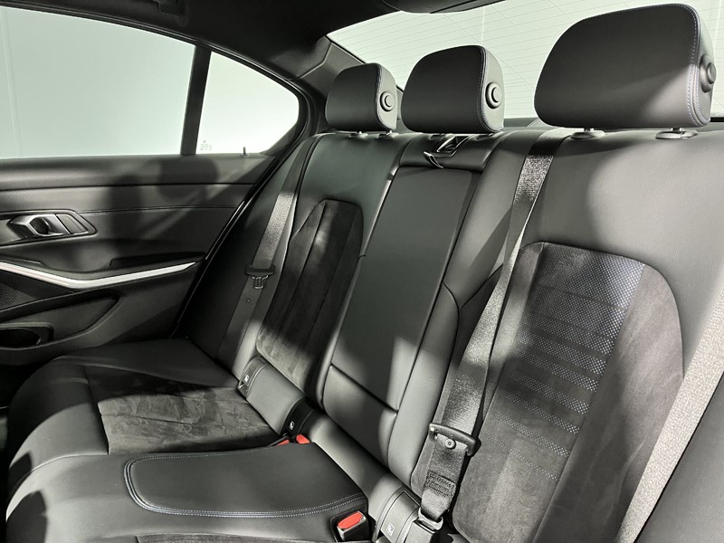 2023 (73) BMW 3 SERIES 320i M Sport 4dr Step Auto 3447073