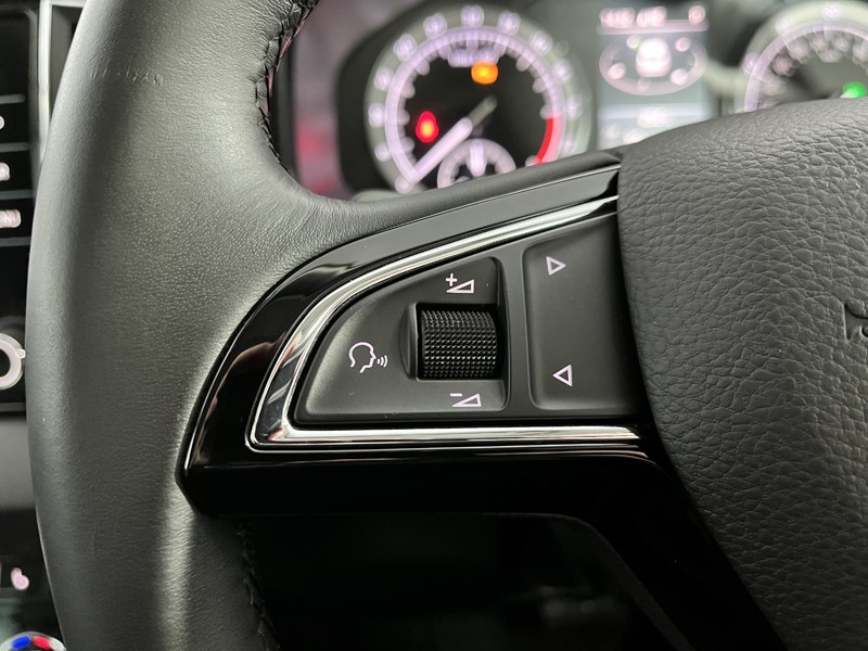 2019 (19) SKODA KAROQ 1.6 TDI SE L 5dr DSG 3446975