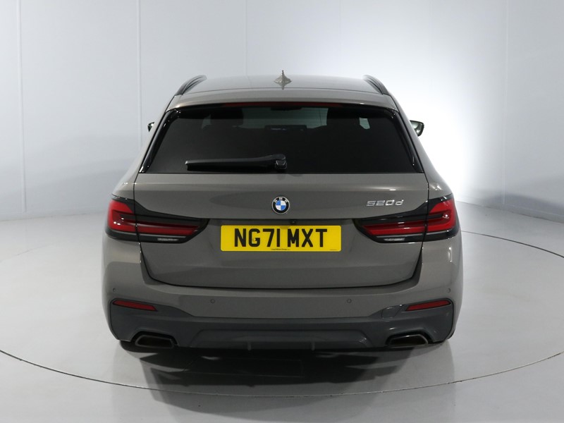 2021 (71) BMW 5 SERIES 520d MHT M Sport 5dr Step Auto 3487778