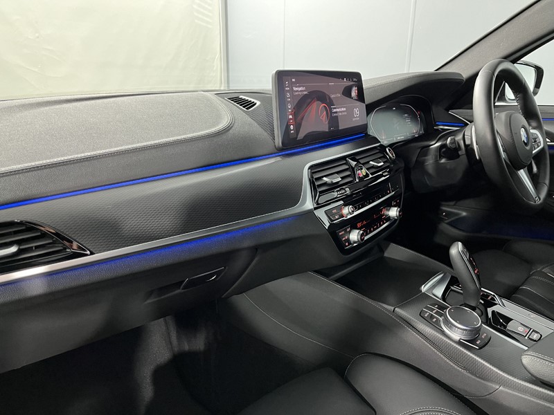 2021 (71) BMW 5 SERIES 520d MHT M Sport 5dr Step Auto 3487768