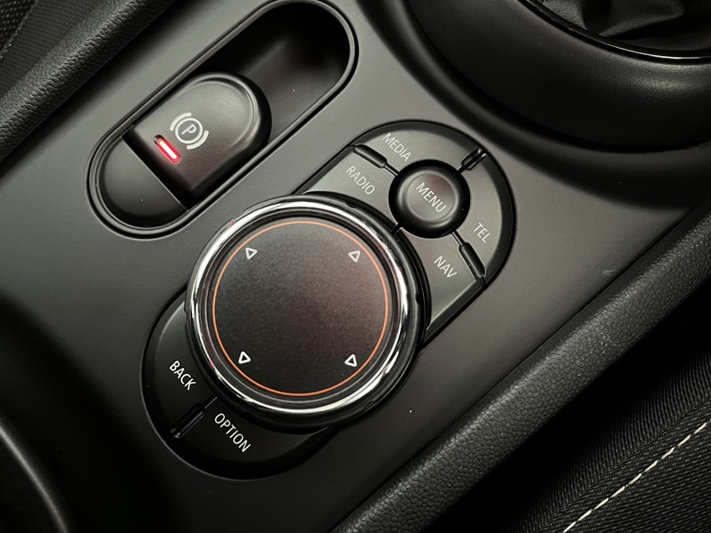 2016 (65) MINI CLUBMAN 1.5 Cooper 6dr 3455184