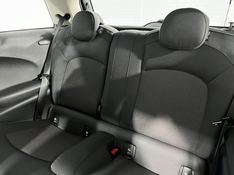 2020 (70) MINI HATCHBACK 1.5 Cooper Classic II 3dr 3472359