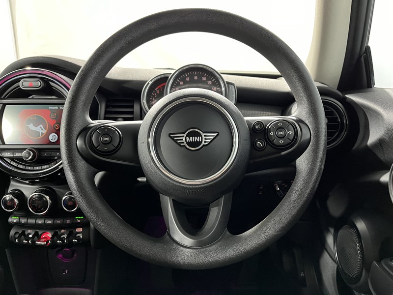 2020 (70) MINI HATCHBACK 1.5 Cooper Classic II 3dr 3472352