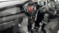 2020 (70) MINI HATCHBACK 1.5 Cooper Classic II 3dr 3472354