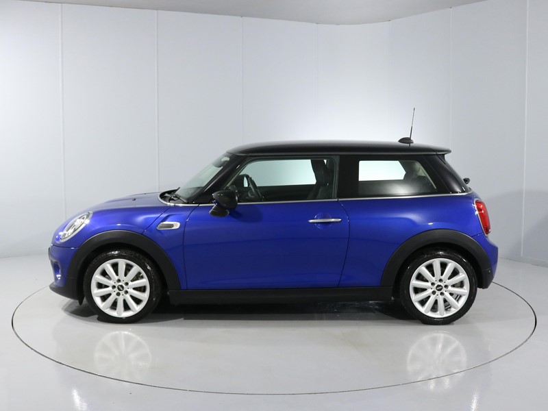 2020 (70) MINI HATCHBACK 1.5 Cooper Classic II 3dr 3472386