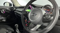 2020 (70) MINI HATCHBACK 1.5 Cooper Classic II 3dr 3472353