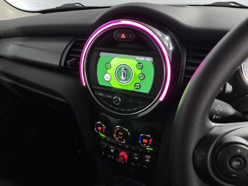 2020 (70) MINI HATCHBACK 1.5 Cooper Classic II 3dr 3472355