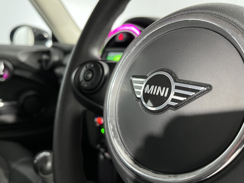 2020 (70) MINI HATCHBACK 1.5 Cooper Classic II 3dr 3472368