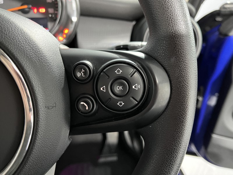 2020 (70) MINI HATCHBACK 1.5 Cooper Classic II 3dr 3472369