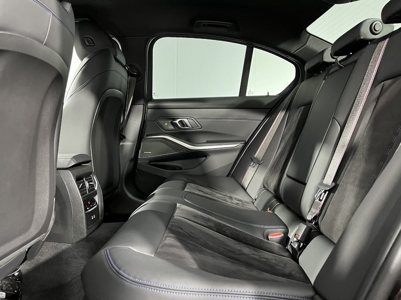 2023 (73) BMW 3 SERIES 320d MHT M Sport 4dr Step Auto 3475001