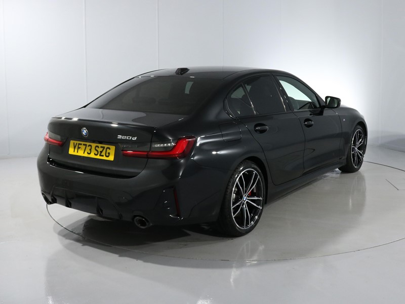 2023 (73) BMW 3 SERIES 320d MHT M Sport 4dr Step Auto 3475015