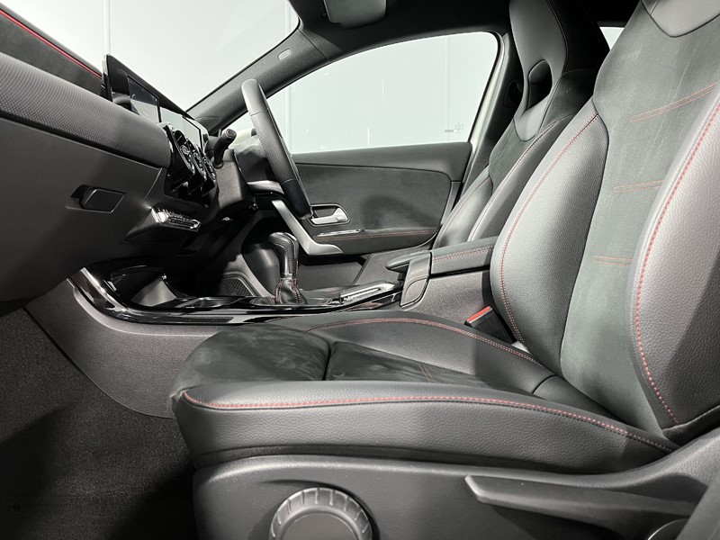 2021 (21) MERCEDES-BENZ A CLASS A180 AMG Line 5dr 3469616