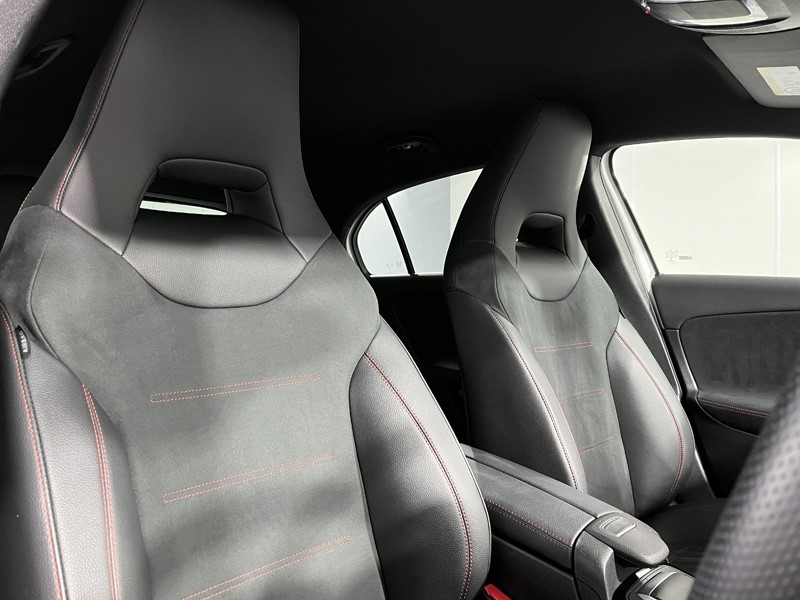 2021 (21) MERCEDES-BENZ A CLASS A180 AMG Line 5dr 3469594