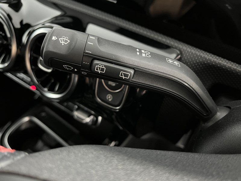 2021 (21) MERCEDES-BENZ A CLASS A180 AMG Line 5dr 3469608