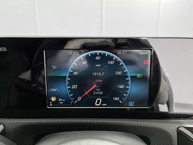 2021 (21) MERCEDES-BENZ A CLASS A180 AMG Line 5dr 3469592