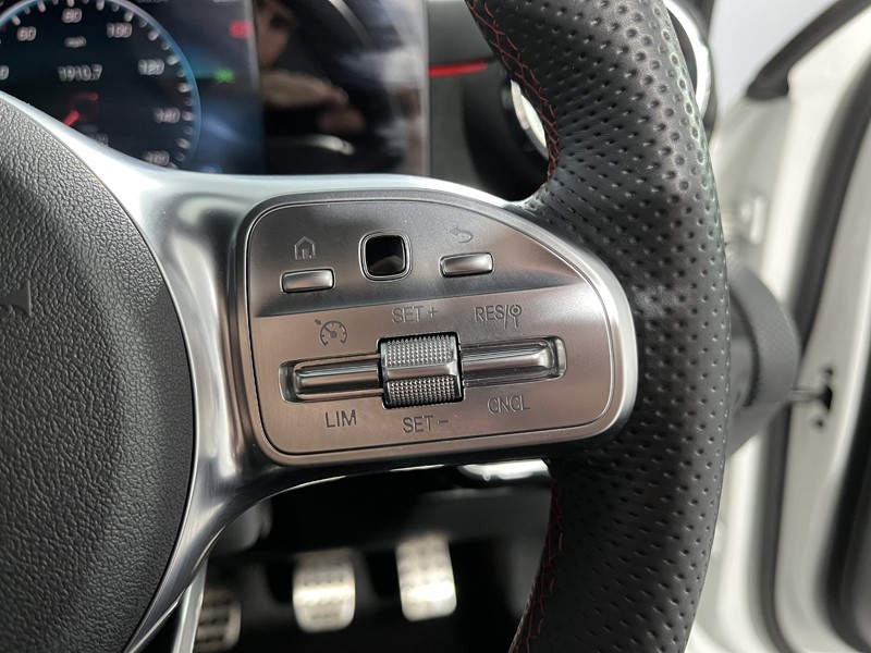 2021 (21) MERCEDES-BENZ A CLASS A180 AMG Line 5dr 3469607