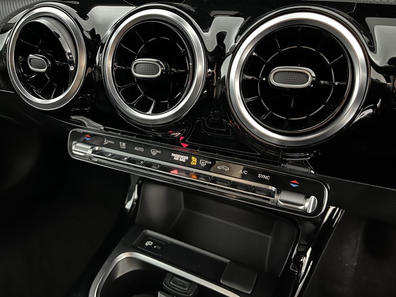 2021 (21) MERCEDES-BENZ A CLASS A180 AMG Line 5dr 3469612