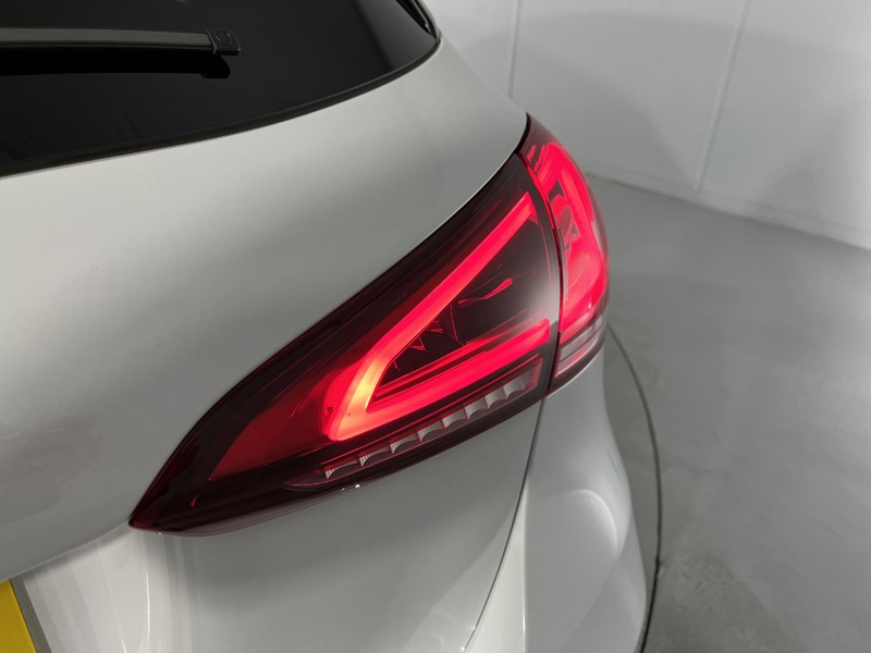 2020 (70) MERCEDES-BENZ A CLASS A250e AMG Line Premium 5dr Auto 3478494