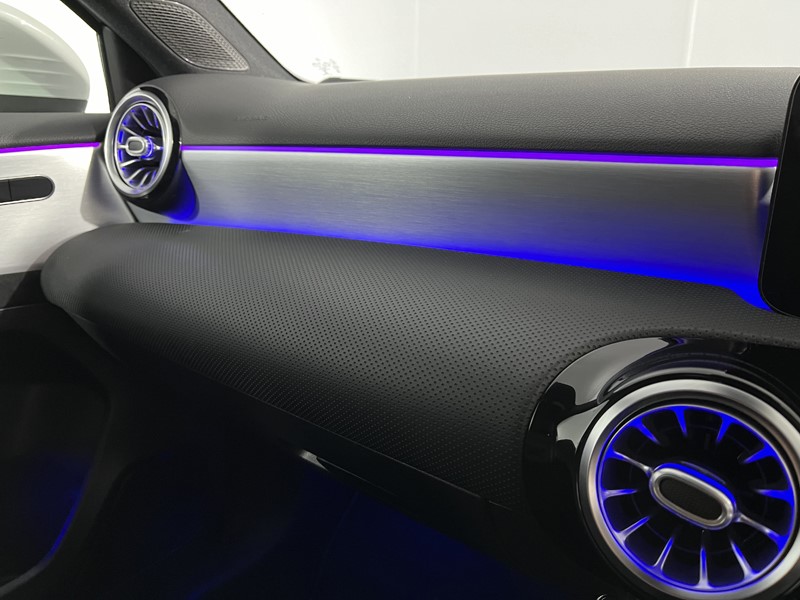 2020 (70) MERCEDES-BENZ A CLASS A250e AMG Line Premium 5dr Auto 3478481