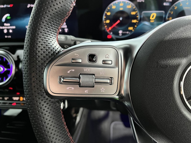 2020 (70) MERCEDES-BENZ A CLASS A250e AMG Line Premium 5dr Auto 3478478