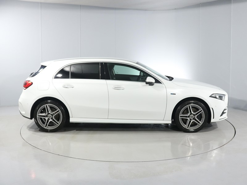 2020 (70) MERCEDES-BENZ A CLASS A250e AMG Line Premium 5dr Auto 3478458
