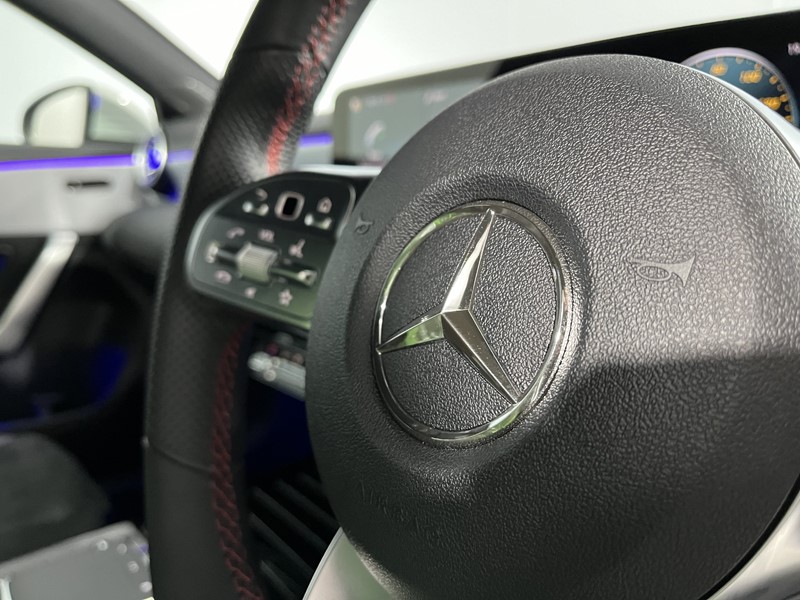 2020 (70) MERCEDES-BENZ A CLASS A250e AMG Line Premium 5dr Auto 3478477