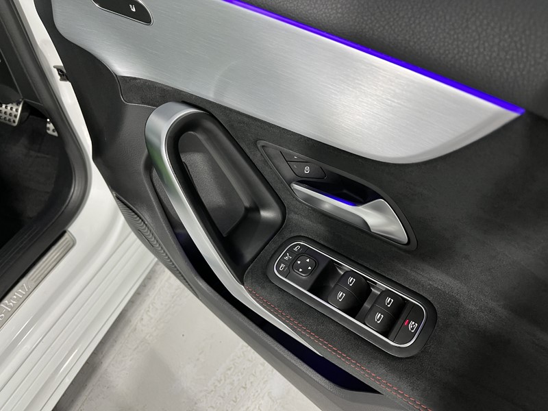 2020 (70) MERCEDES-BENZ A CLASS A250e AMG Line Premium 5dr Auto 3478475