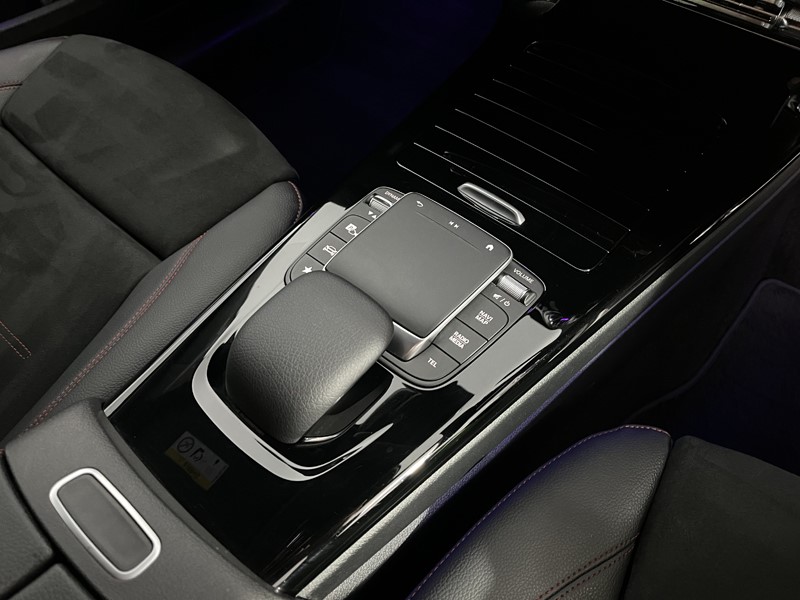 2020 (70) MERCEDES-BENZ A CLASS A250e AMG Line Premium 5dr Auto 3478486