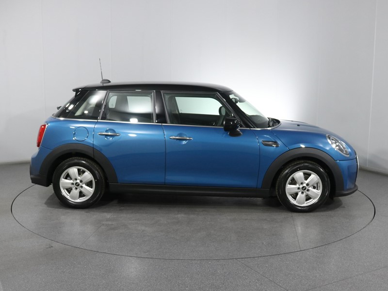 2024 (24) MINI HATCHBACK 1.5 Cooper Classic Premium 5dr Auto 3480809