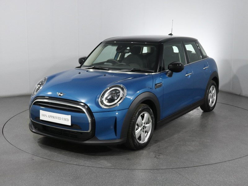 2024 (24) MINI HATCHBACK 1.5 Cooper Classic Premium 5dr Auto 3480848