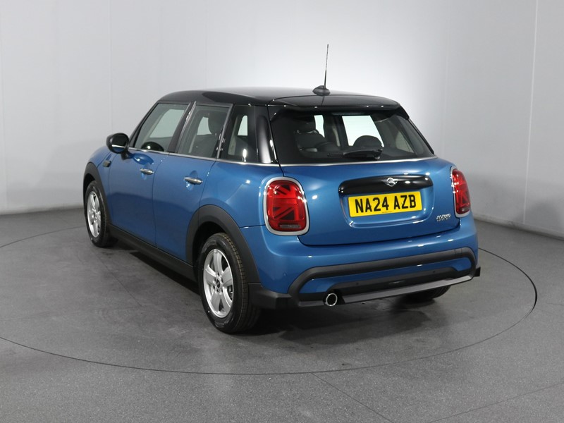 2024 (24) MINI HATCHBACK 1.5 Cooper Classic Premium 5dr Auto 3480808