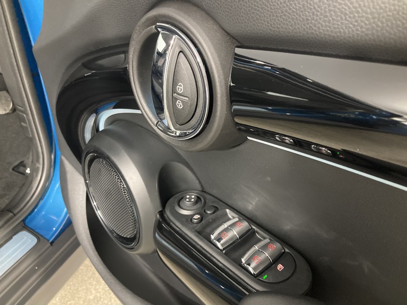 2024 (24) MINI HATCHBACK 1.5 Cooper Classic Premium 5dr Auto 3480825
